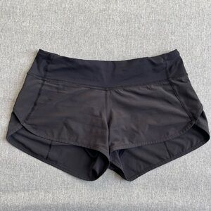 Lululemon Women's Black Speed Short *4-way
Stretch 2.5" Size 4